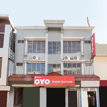 בהופאל Oyo 24844 Hotel Samrat מראה חיצוני תמונה